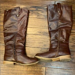 Size 8 women’s winter boots